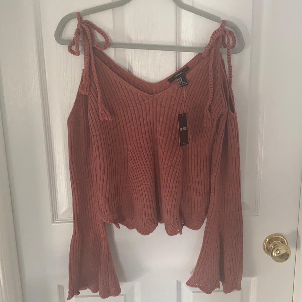 NWT Forever21 Cold Shoulder Knitted Crochet Detail Flare Sleeve Top w Tie Straps